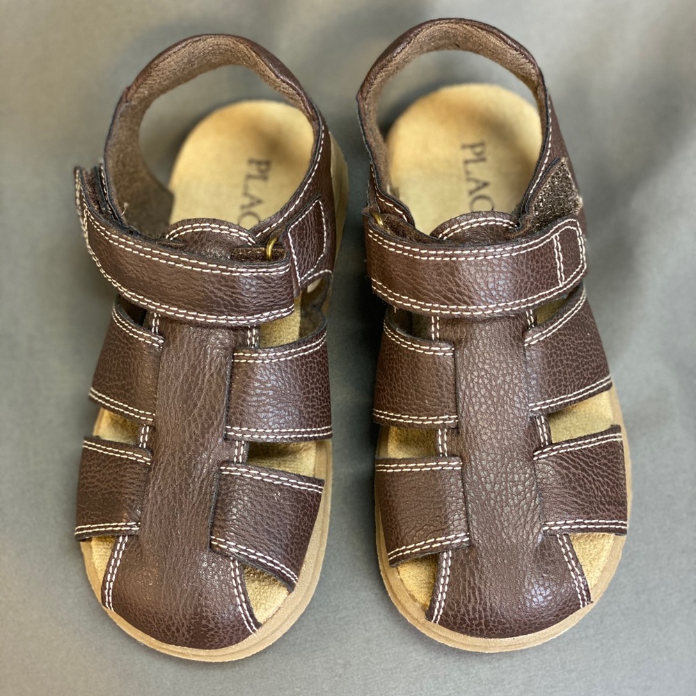 NWOT Boys’ Velcro strap sandals/Children’s Place